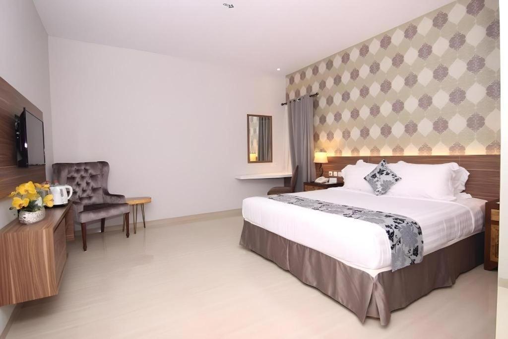 Grand Amira Hotel Solo, Azana Hotels Collection Exterior photo