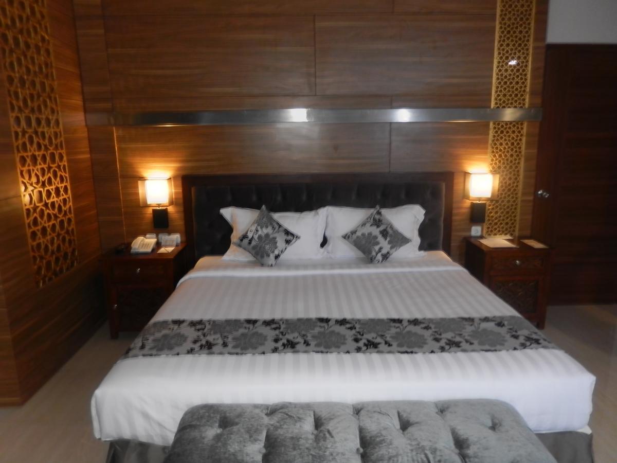 Grand Amira Hotel Solo, Azana Hotels Collection Exterior photo