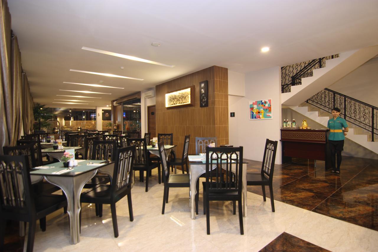 Grand Amira Hotel Solo, Azana Hotels Collection Exterior photo