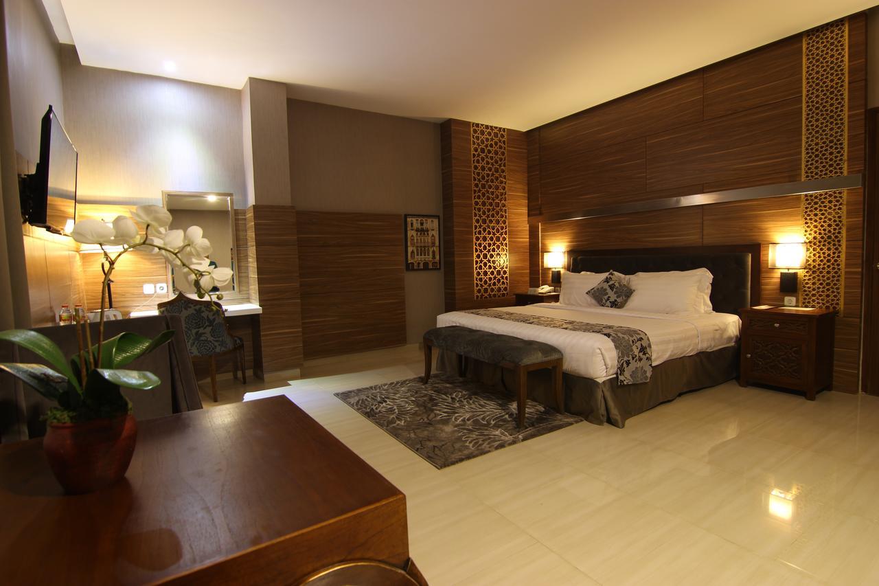 Grand Amira Hotel Solo, Azana Hotels Collection Exterior photo